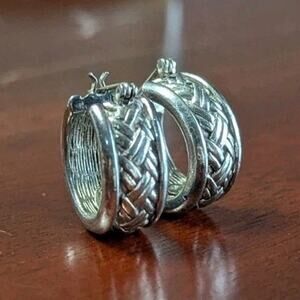 Vtg Oscar de la Renta Earrings Silver Woven Braided Cuff Basketweave Hugger Stud